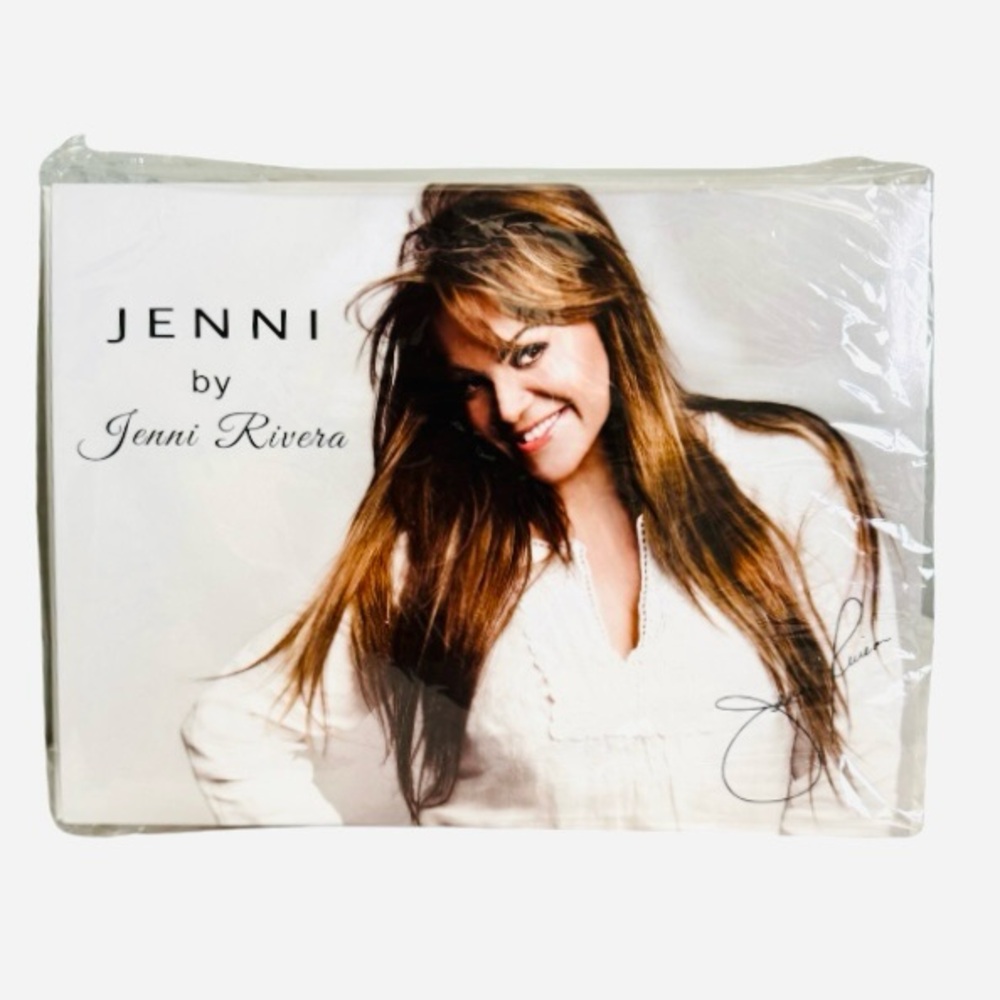 Jenni Fragrance Set by Jenni Rivera, A warm and long lasting scent. Hermosa.